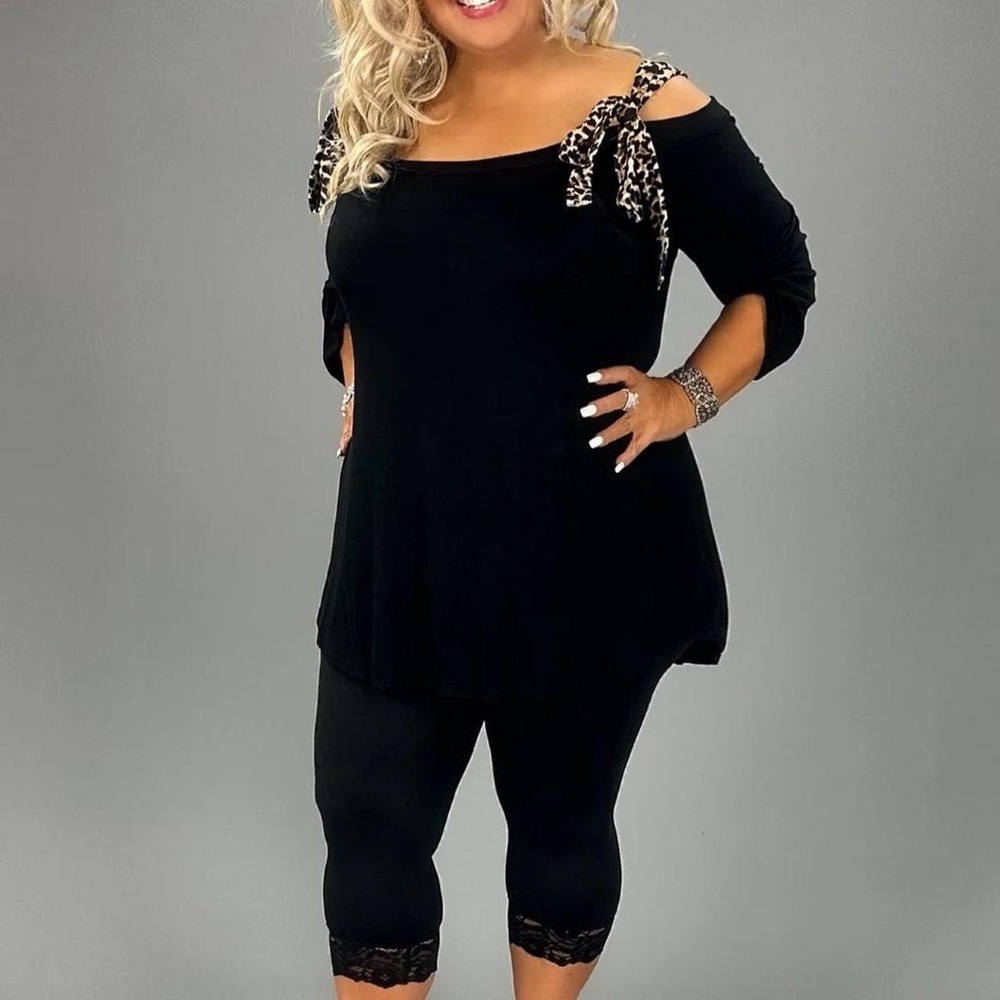 Black off the shoulder top with leopard print straps size 1XL‎ plus